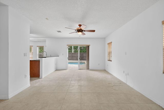 1975 NE 36th Avenue, Homestead, FL 33033