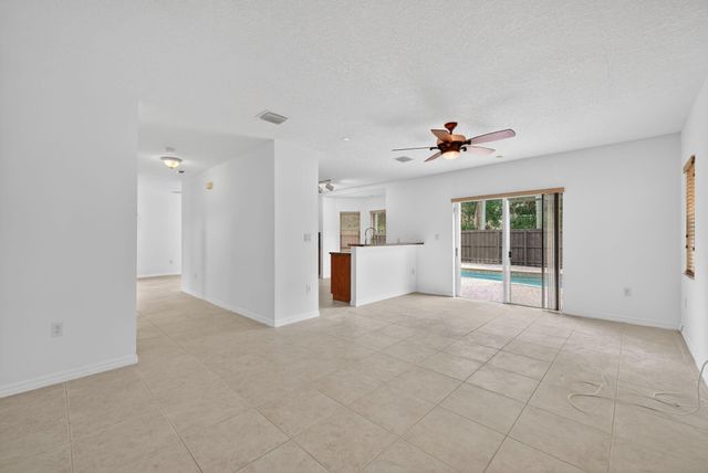 1975 NE 36th Avenue, Homestead, FL 33033