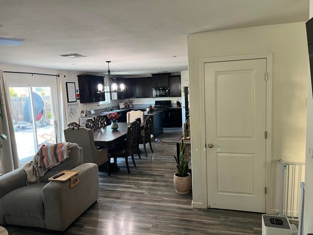 2292 Anderson Avenue, Tulare, CA 93274