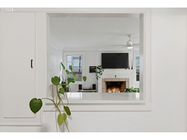 4334 Se 49TH Ave, Portland, OR 97206