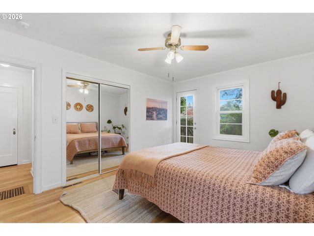 4334 Se 49TH Ave, Portland, OR 97206