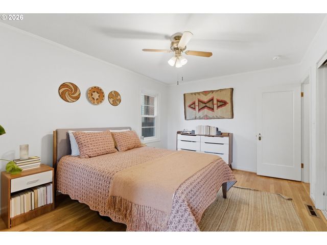 4334 Se 49TH Ave, Portland, OR 97206