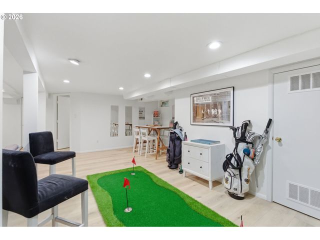 4334 Se 49TH Ave, Portland, OR 97206