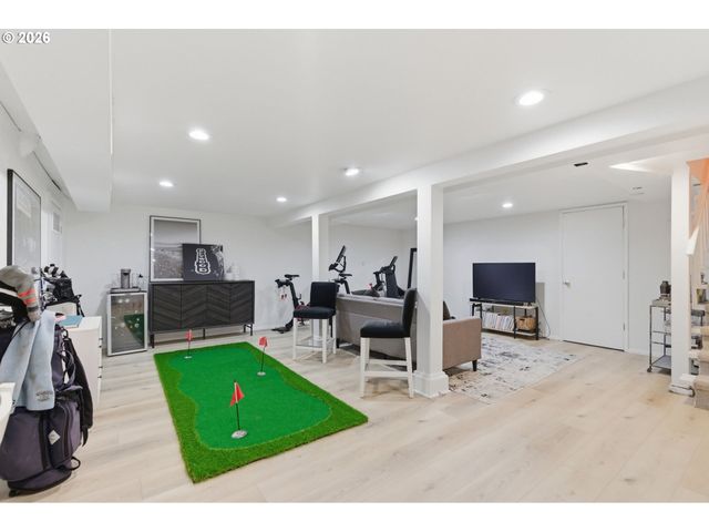 4334 Se 49TH Ave, Portland, OR 97206