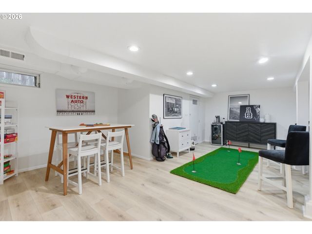 4334 Se 49TH Ave, Portland, OR 97206