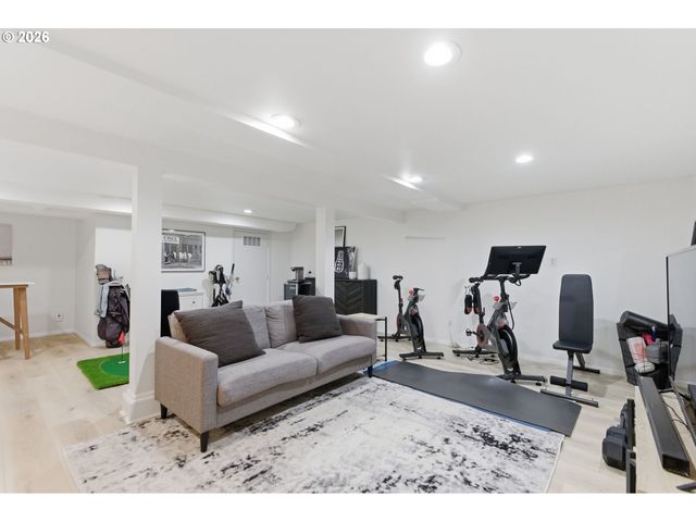 4334 Se 49TH Ave, Portland, OR 97206