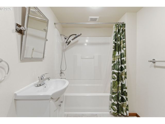 4334 Se 49TH Ave, Portland, OR 97206