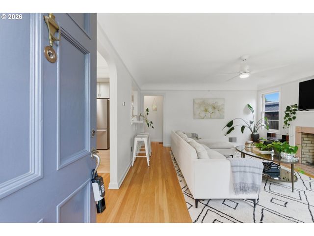 4334 Se 49TH Ave, Portland, OR 97206