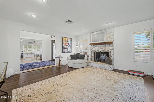 2336 E INGLEWOOD Street, Mesa, AZ 85213