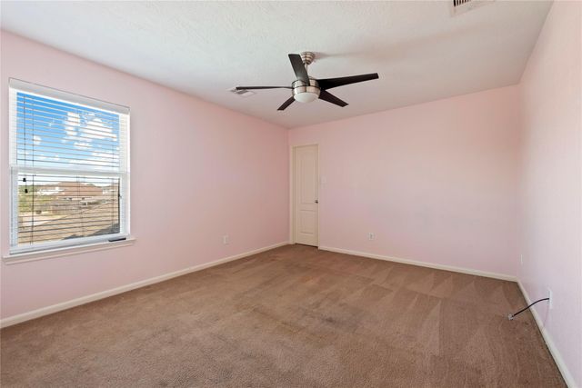 686 Fountain View Lane, League City, TX 77573