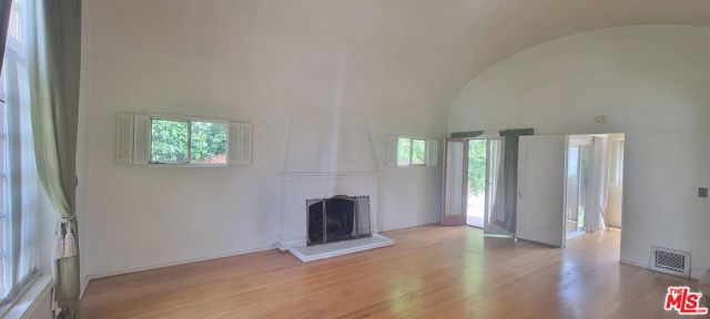 3126 Castle Heights Avenue, Los Angeles, CA 90034