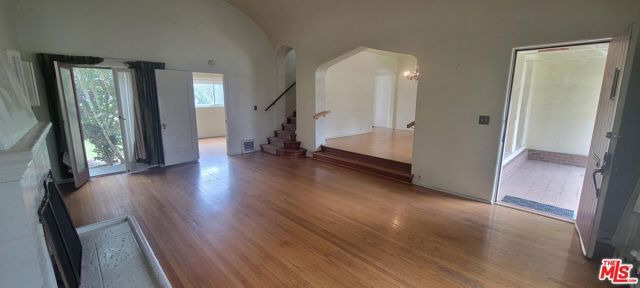 3126 Castle Heights Avenue, Los Angeles, CA 90034