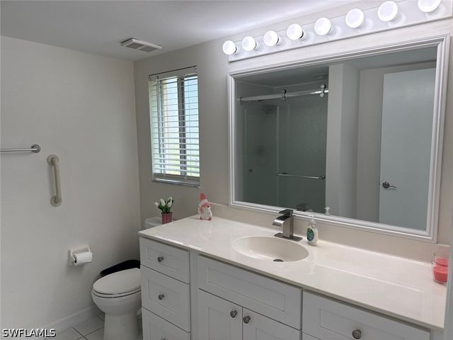 7750 Jewel LN 101, Naples, FL 34109