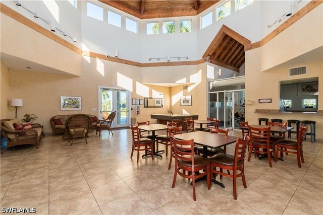 7750 Jewel LN 101, Naples, FL 34109