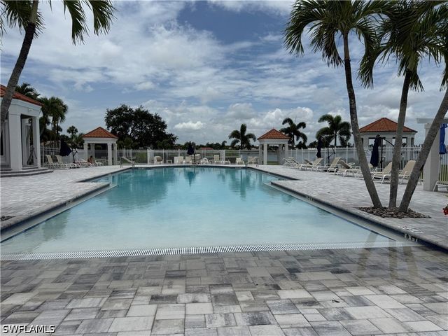 7750 Jewel LN 101, Naples, FL 34109