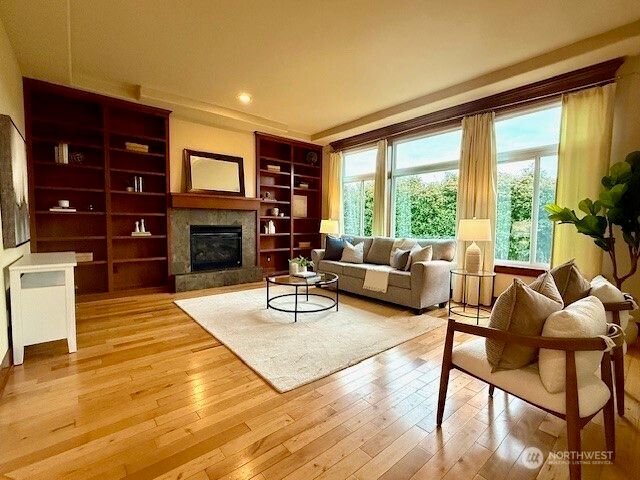 23419 NE 10th Place, Sammamish, WA 98074