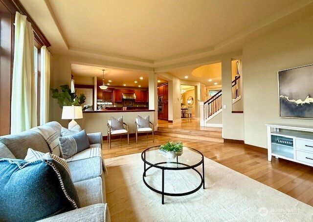23419 NE 10th Place, Sammamish, WA 98074