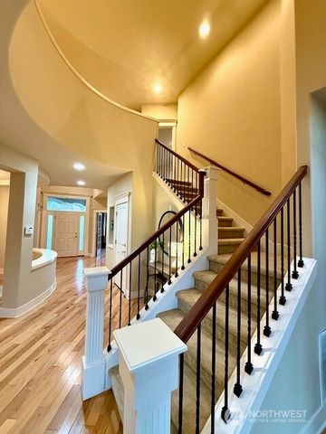 23419 NE 10th Place, Sammamish, WA 98074