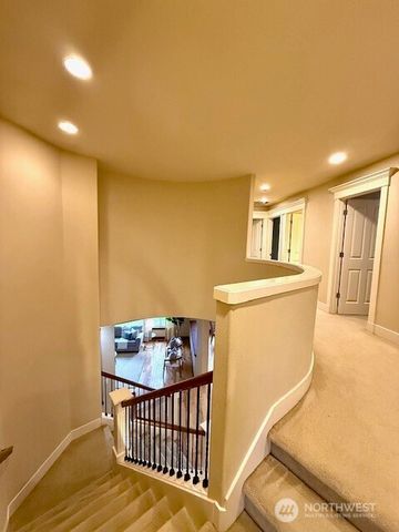 23419 NE 10th Place, Sammamish, WA 98074