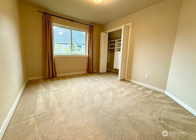 23419 NE 10th Place, Sammamish, WA 98074
