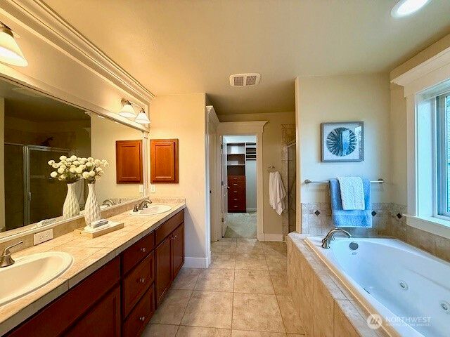 23419 NE 10th Place, Sammamish, WA 98074