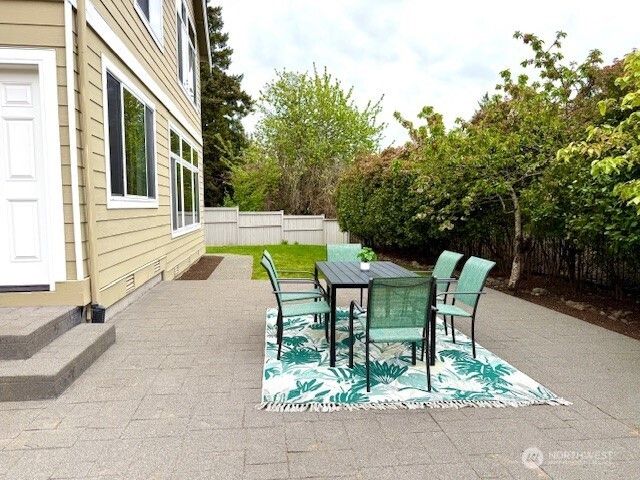 23419 NE 10th Place, Sammamish, WA 98074