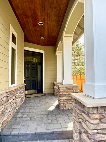 23419 NE 10th Place, Sammamish, WA 98074