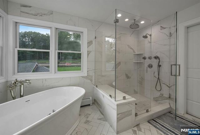 206 Long Hill Road, Oakland, NJ 07436