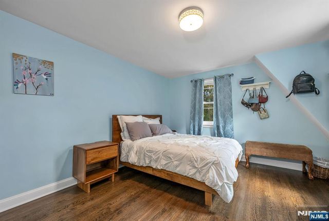 206 Long Hill Road, Oakland, NJ 07436