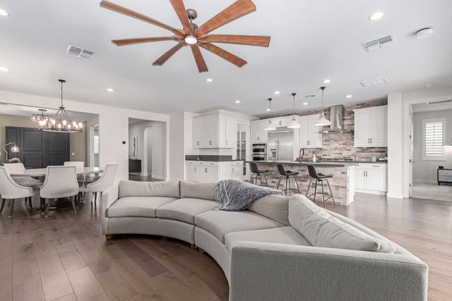 17494 W Middlebury Street, Surprise, AZ 85388