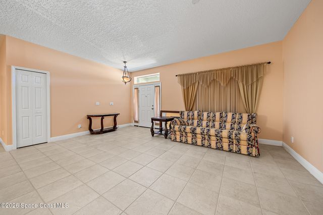 2765 Freemont Avenue SE, Palm Bay, FL 32909