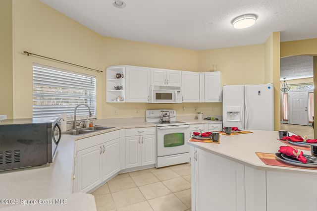 2765 Freemont Avenue SE, Palm Bay, FL 32909