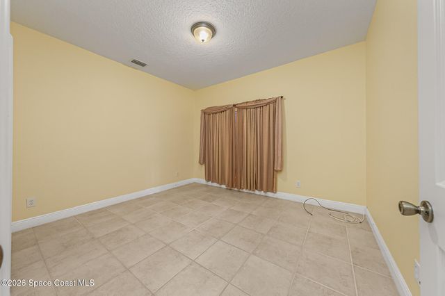 2765 Freemont Avenue SE, Palm Bay, FL 32909