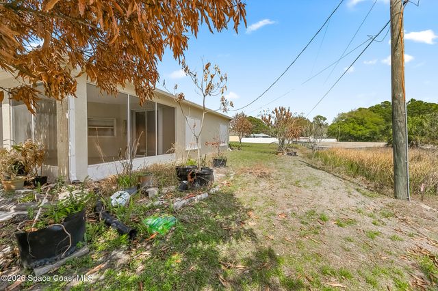2765 Freemont Avenue SE, Palm Bay, FL 32909
