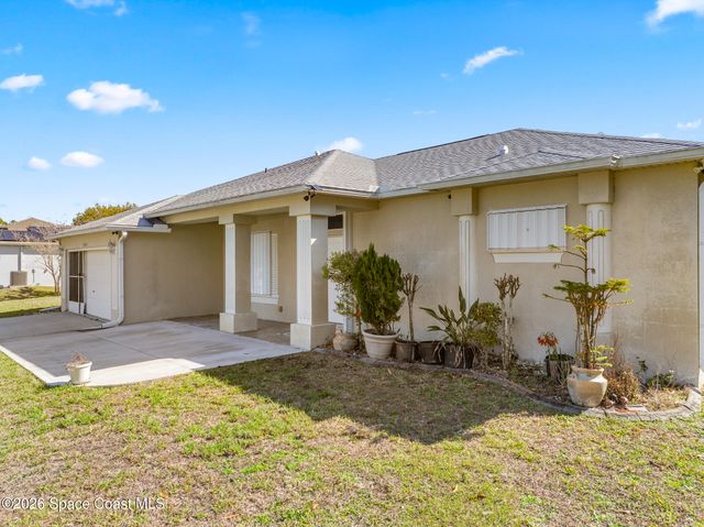 2765 Freemont Avenue SE, Palm Bay, FL 32909