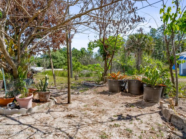 2765 Freemont Avenue SE, Palm Bay, FL 32909