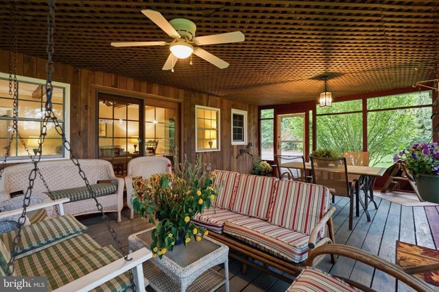 103 SKYLINE DR, Landenberg, PA 19350