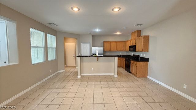 25 Red Oak Canyon Street 2, Henderson, NV 89012