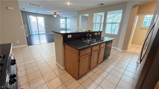 25 Red Oak Canyon Street 2, Henderson, NV 89012