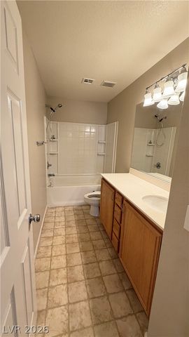 25 Red Oak Canyon Street 2, Henderson, NV 89012