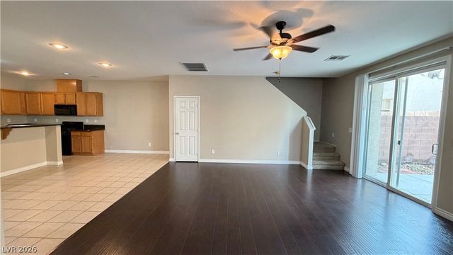 25 Red Oak Canyon Street 2, Henderson, NV 89012