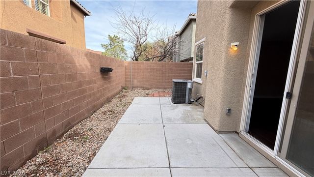 25 Red Oak Canyon Street 2, Henderson, NV 89012