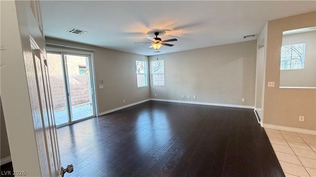 25 Red Oak Canyon Street 2, Henderson, NV 89012