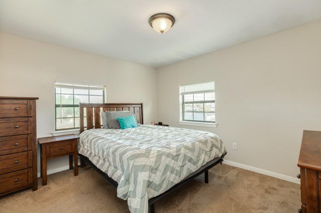 640 Whitten Street, Clute, TX 77531