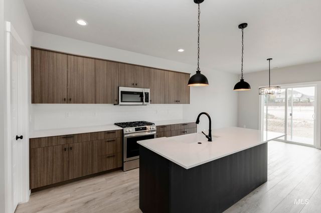 10530 W Teratai St, Star, ID 83669