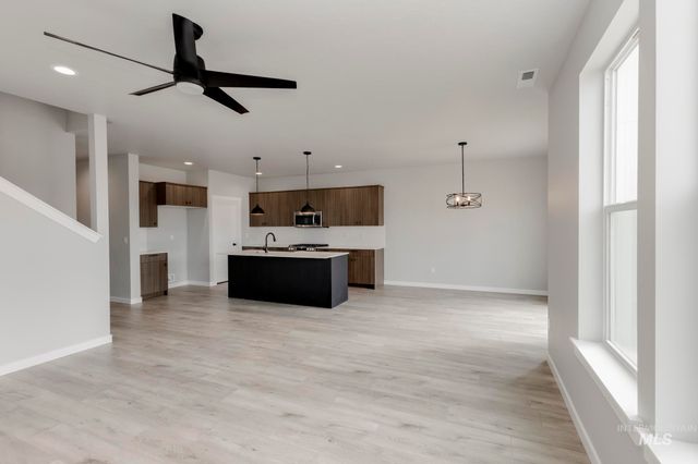 10530 W Teratai St, Star, ID 83669