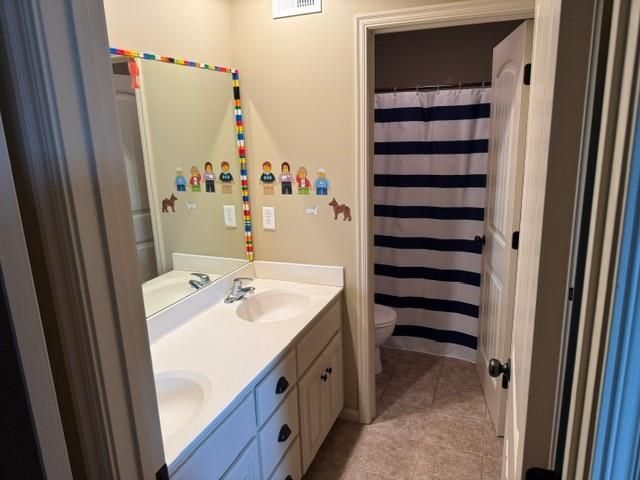 11018 W 163rd Terrace, Overland Park, KS 66221