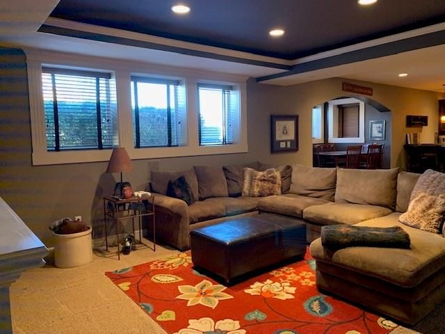 11018 W 163rd Terrace, Overland Park, KS 66221