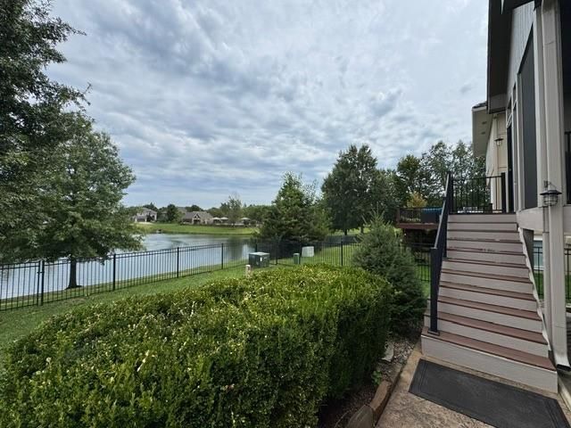 11018 W 163rd Terrace, Overland Park, KS 66221