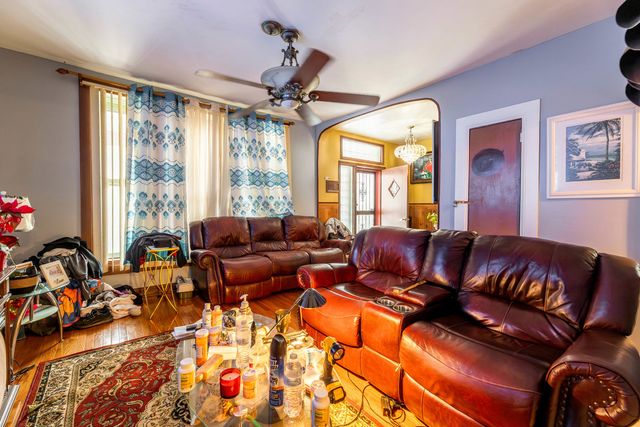 1434 N Leamington Avenue, Chicago, IL 60651